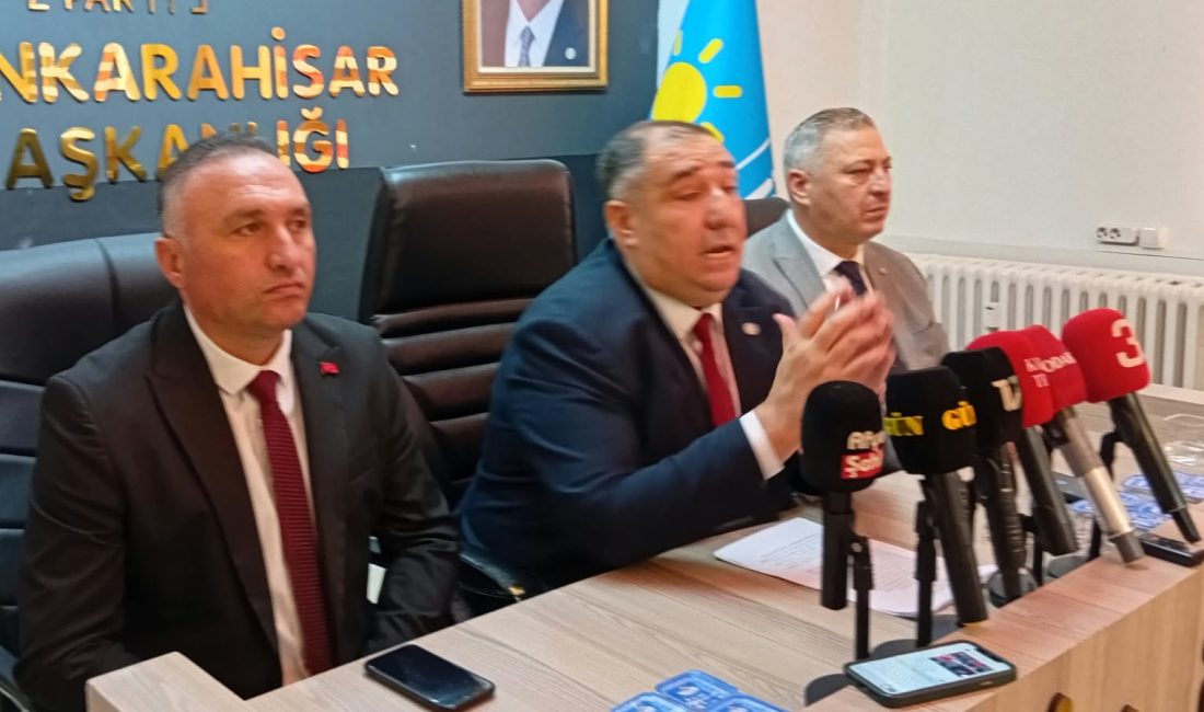 İYİ Parti Afyonkarahisar İl Başkanı Muhammet Mısırlıoğlu, Cumhuriyet’in 103. kuruluş