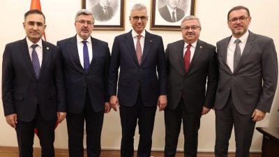 AK Parti Afyonkarahisar milletvekilleri İbrahim Yurdunuseven, Ali Özkaya ve Hasan
