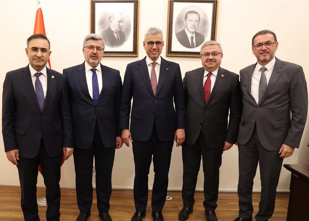 AK Parti Afyonkarahisar milletvekilleri İbrahim Yurdunuseven, Ali Özkaya ve Hasan