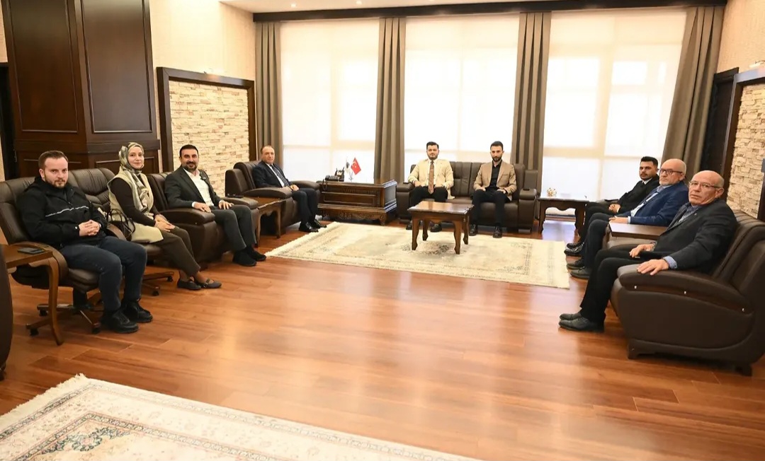 AK Parti Afyonkarahisar’dan AKÜ Rektörü Karakaş’a ziyaret