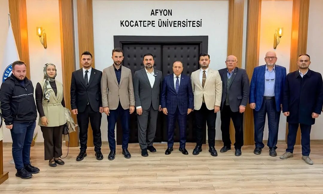 AK Parti Afyonkarahisar İl Başkanı Dr. Özgür Kavak ve beraberindeki