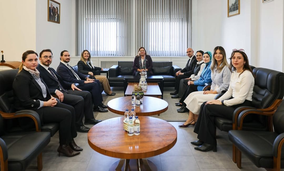 Afyonkarahisar Belediye Başkanı Burcu Köksal, genel kurulun ardından yeniden Afyonkarahisar