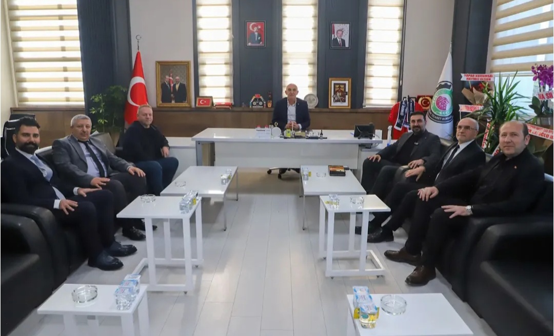 AK Parti Afyonkarahisar İl Başkanı Dr. Özgür Kavak ve beraberindeki