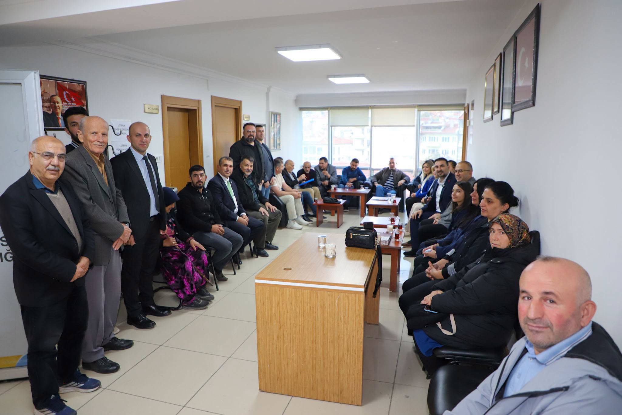 AK Parti Afyonkarahisar İl Başkanı Dr. Özgür Kavak, önceki dönem