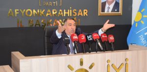 İYİ Parti Afyonkarahisar İl Başkanı Muhammet Mısırlıoğlu, geçirdiği trafik kazasının