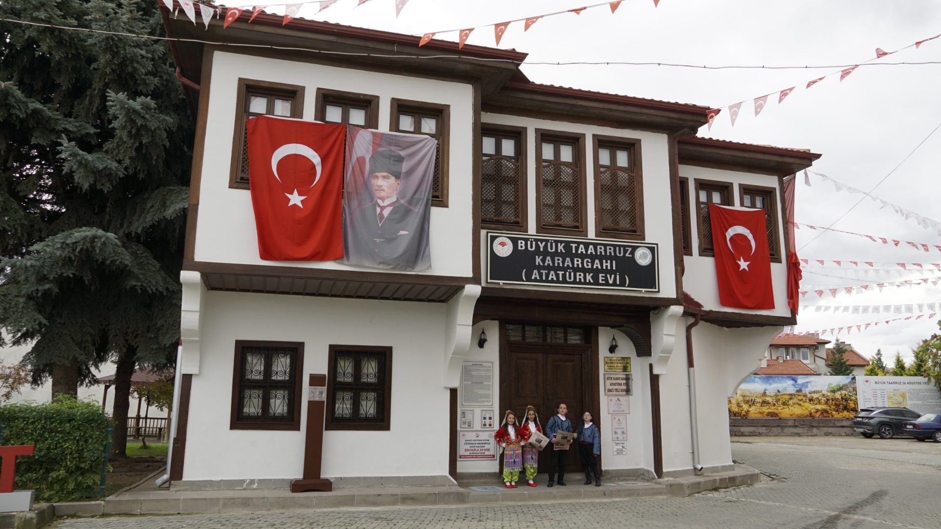 Şuhut’ta öğrencilerden Cumhuriyet’e anlamlı klip 1 Şuhut’ta öğrencilerden Cumhuriyet’e anlamlı klip