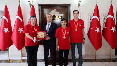 TEKNOFEST 2026’da Türkiye birincisi olan Gazi Mesleki ve Teknik Anadolu
