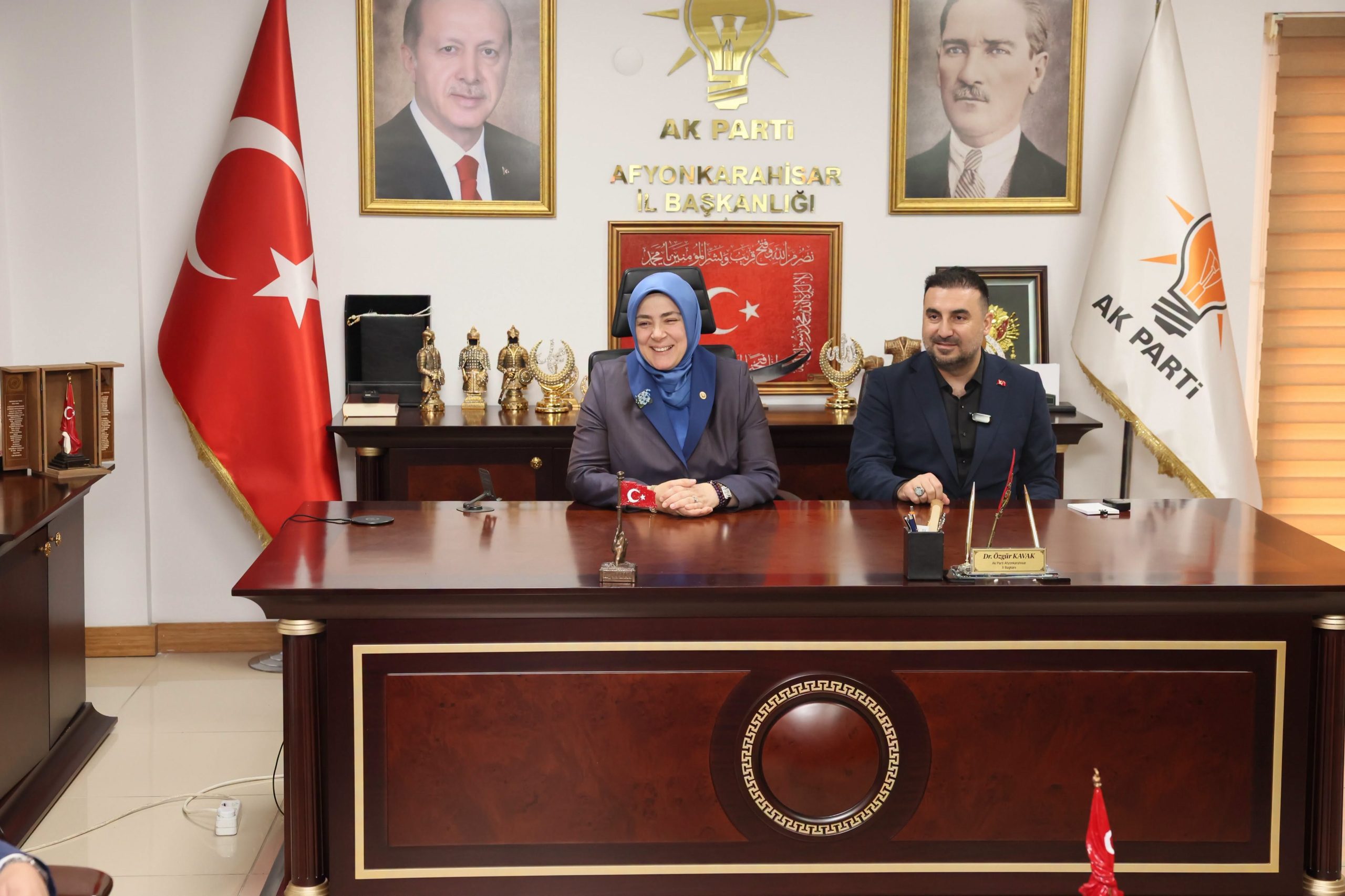 Tuğba Işık Ercan, AK Parti teşkilatıyla buluştu 1 Tuğba Işık Ercan, AK Parti teşkilatıyla buluştu