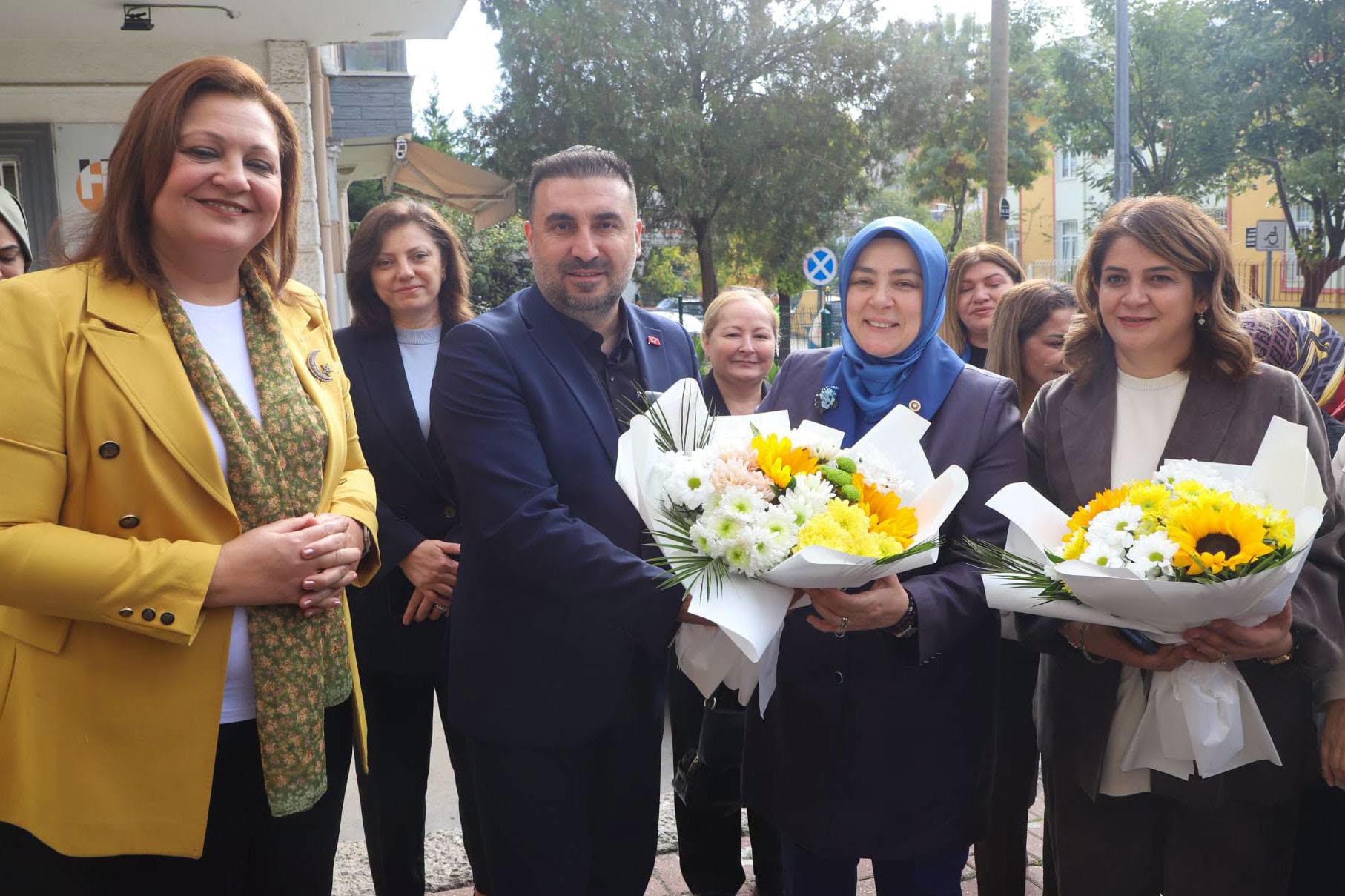 Tuğba Işık Ercan, AK Parti teşkilatıyla buluştu 2 Tuğba Işık Ercan, AK Parti teşkilatıyla buluştu