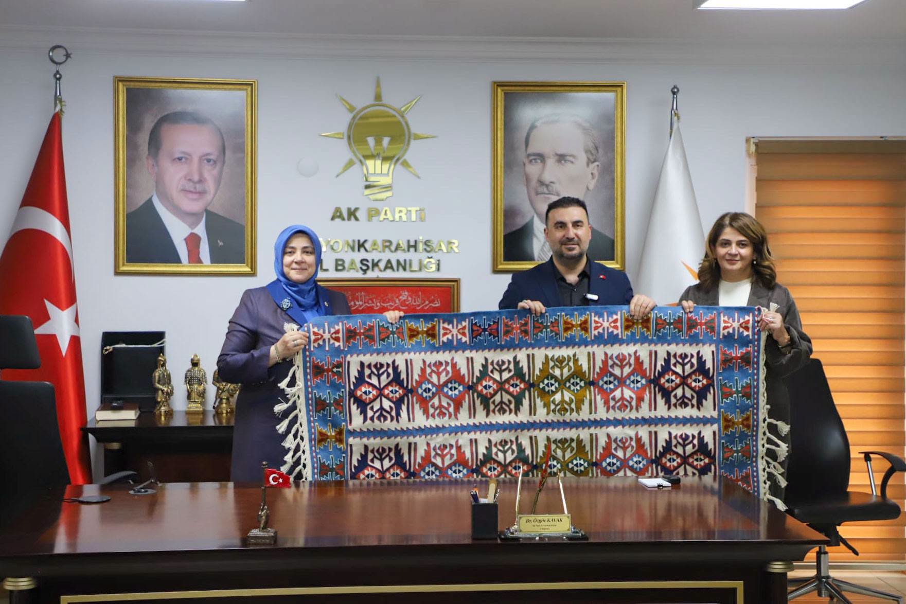 Tuğba Işık Ercan, AK Parti teşkilatıyla buluştu 3 Tuğba Işık Ercan, AK Parti teşkilatıyla buluştu