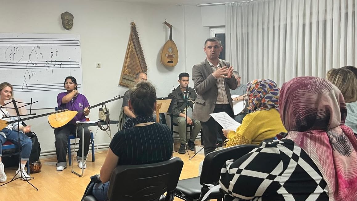 Musiki Eğitim Merkezi’nde Türk Halk Müziği Çalışmaları Devam Ediyor 2 Musiki Eğitim Merkezi’nde Türk Halk Müziği Çalışmaları Devam Ediyor