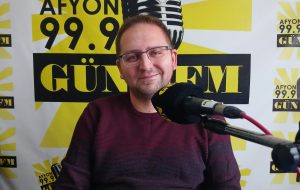 Afyonkarahisar Sağlık Bilimleri Üniversitesi (AFSÜ) ve Gün FM işbirliğinde süren