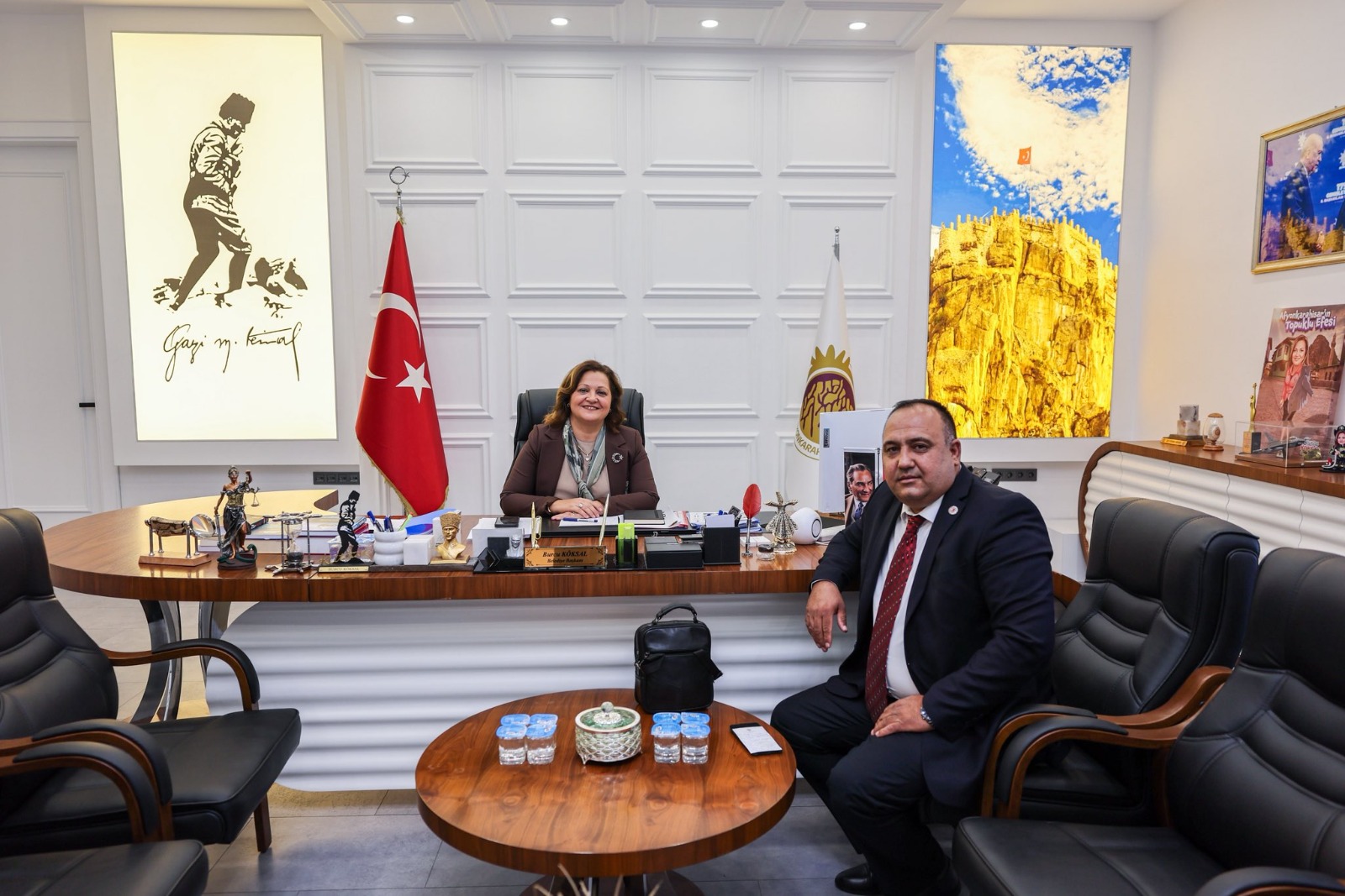 Köksal, mahalle muhtarlarıyla bir araya geldi 1 Köksal, mahalle muhtarlarıyla bir araya geldi