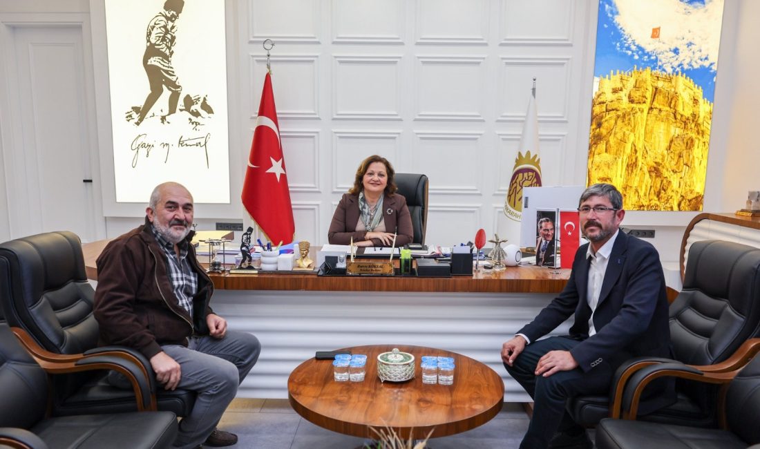 Afyonkarahisar Belediye Başkanı Burcu Köksal, kentteki mahallelerin ihtiyaç ve sorunlarını
