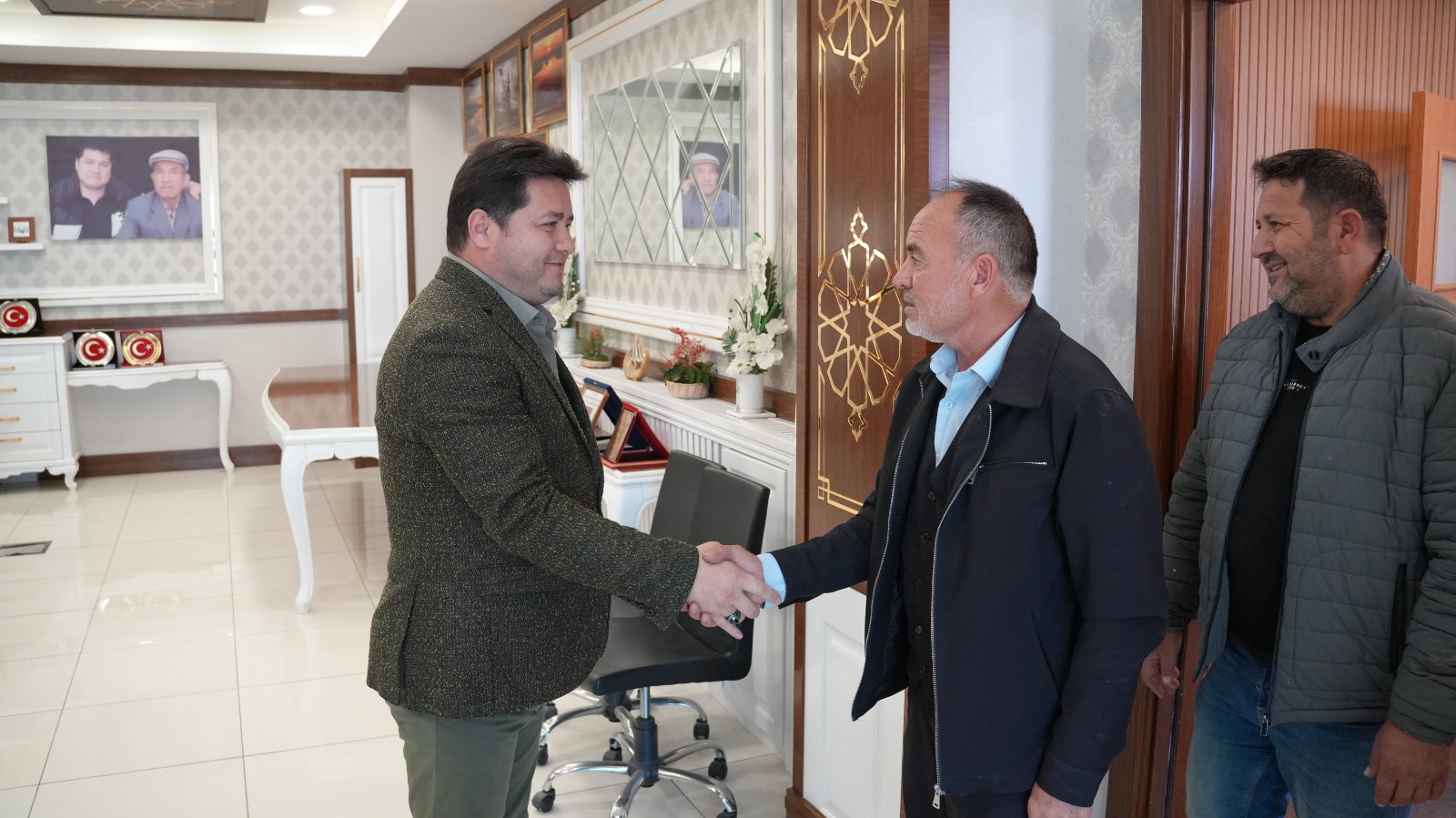 Bolvadin’de sanayi esnafının yapısal çatlak sorunu masaya yatırıldı 4 Bolvadin’de sanayi esnafının yapısal çatlak sorunu masaya yatırıldı