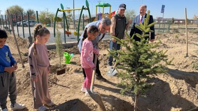 Afyonkarahisar’da “Maarifin İlk Fidanları Projesi”nin ilk fidan dikim programı, Erenler