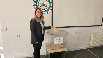 Afyonkarahisar Barosu’nun genel kurul süreci, seçimlerle devam ediyor. Dün başlayan