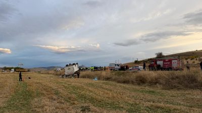Afyonkarahisar'ın Şuhut ilçesinde işçileri taşıyan midibüsün devrilmesi sonucu ilk belirlemelere