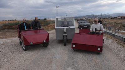 Afyonkarahisar'da yaşayan görme engelli İsmail Merter'in hurdacılardan ve yedek parçacılardan