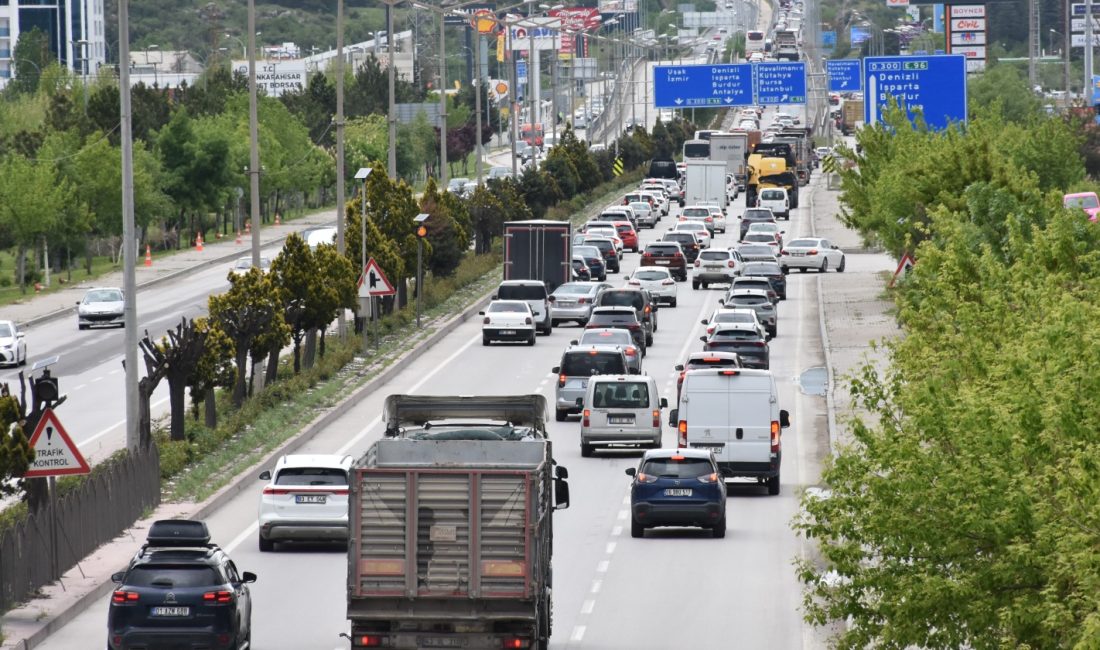 Afyonkarahisar’da trafiğe kayıtlı motorlu kara taşıtı sayısı 345 bin 12’ye