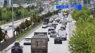 Afyonkarahisar’da trafiğe kayıtlı motorlu kara taşıtı sayısı 345 bin 12’ye