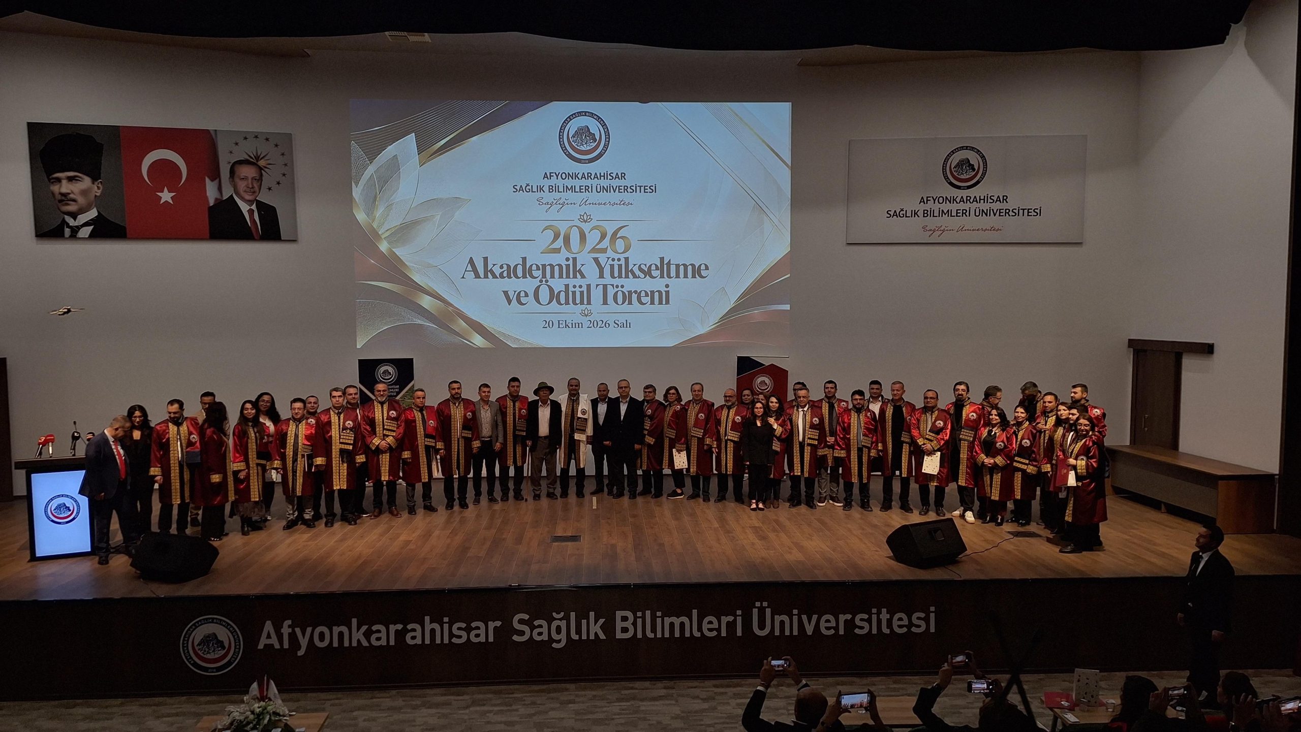 AFSÜ’de akademik atama ve ödül töreni düzenlendi 1 AFSÜ’de akademik atama ve ödül töreni düzenlendi