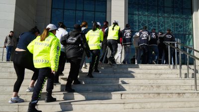 Kırıkkale'de fuhşa aracılık, uyuşturucu madde kullanımı ve reşit olmayan kişiyle