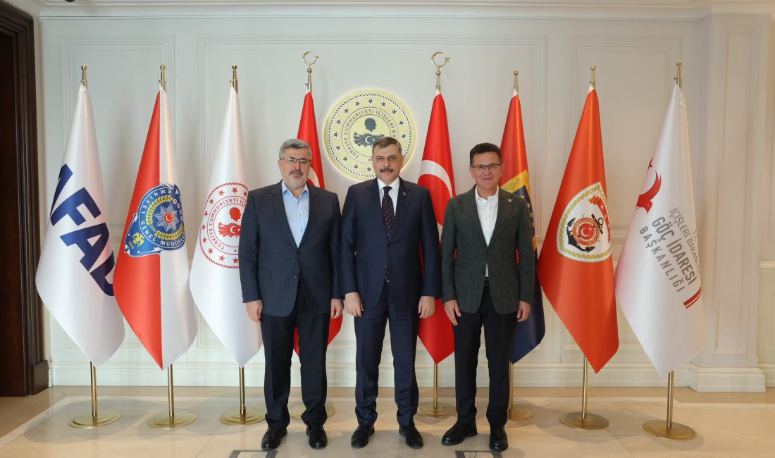 AK Parti Afyonkarahisar Milletvekili Ali Özkaya, İçişleri Bakanı Mustafa Çiftçi