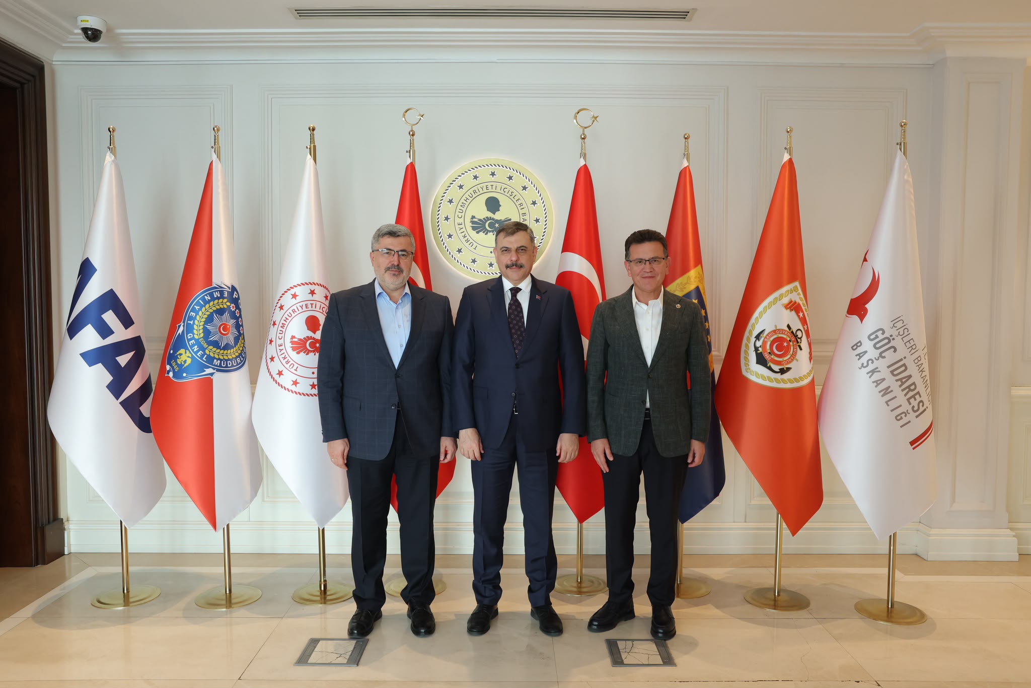 AK Parti Afyonkarahisar Milletvekili Ali Özkaya, İçişleri Bakanı Mustafa Çiftçi