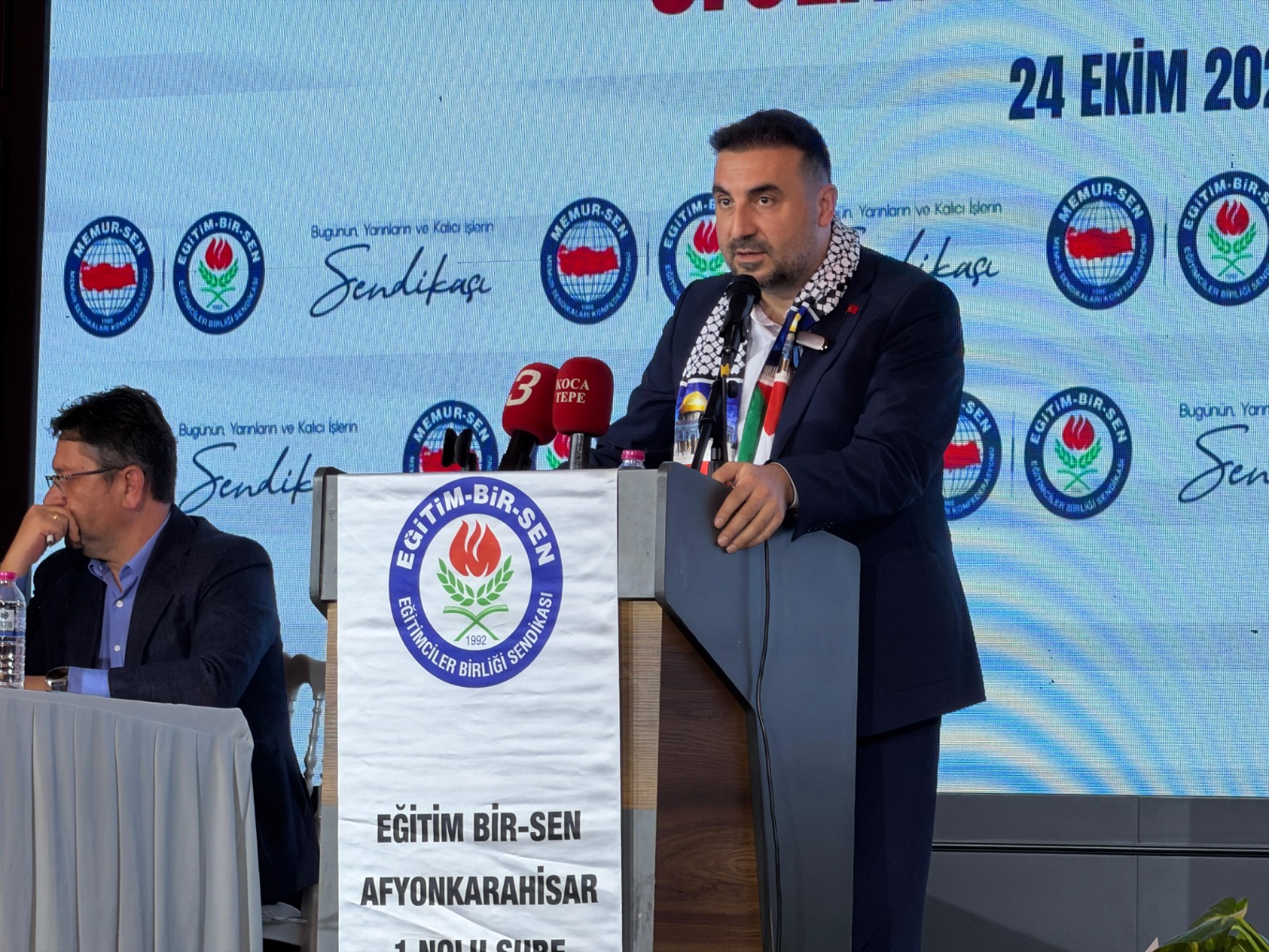 Eğitim-Bir-Sen’de Mustafa Arslan güven tazeledi 7 Eğitim-Bir-Sen’de Mustafa Arslan güven tazeledi