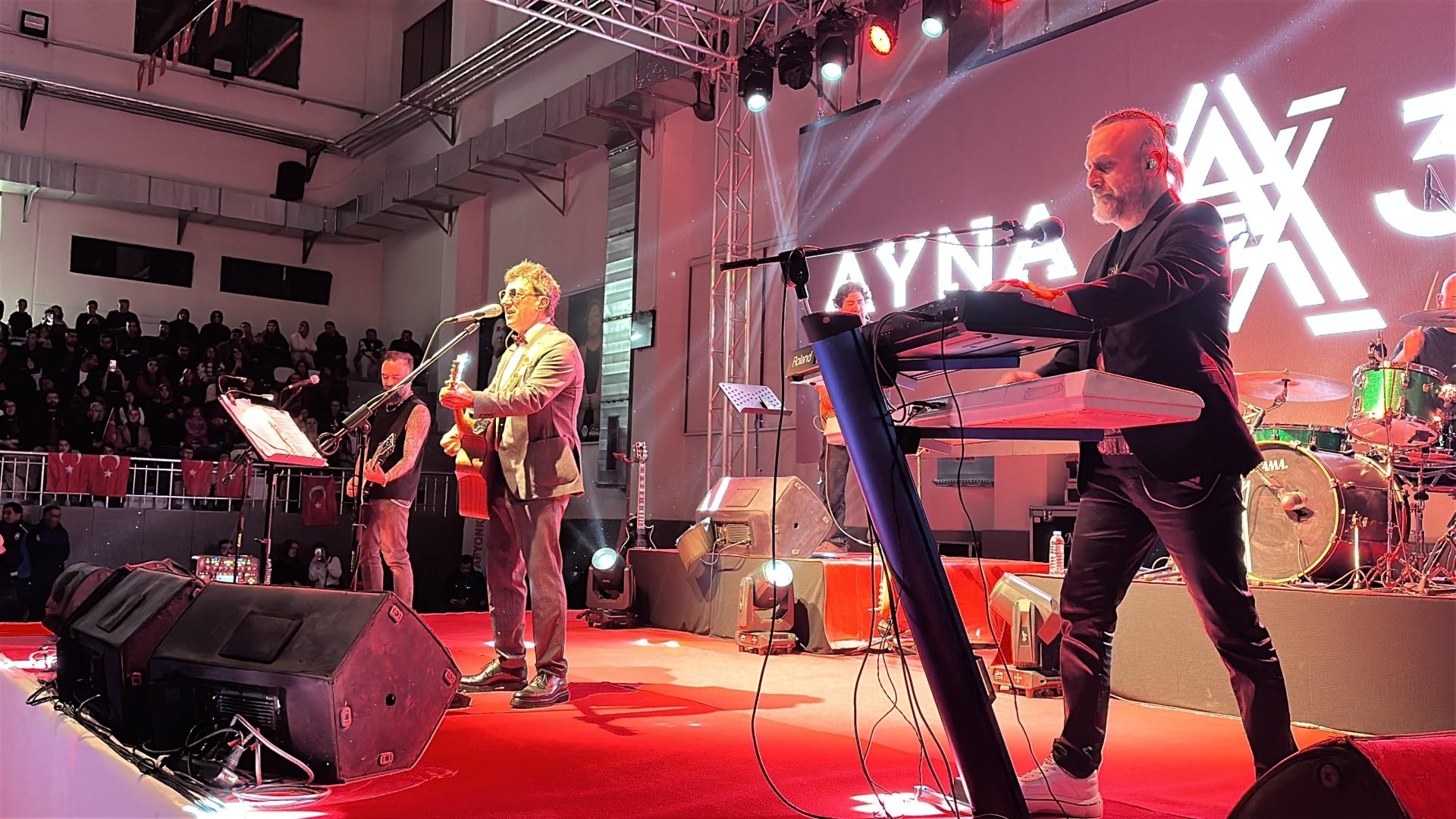 Afyonkarahisar'da Ayna rüzgarı esti