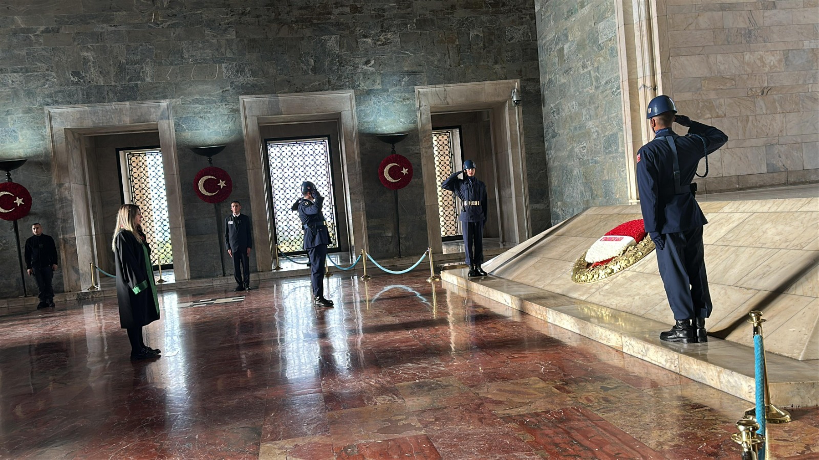 Afyonkarahisar Barosu’ndan bir ilk! 8 Afyonkarahisar Barosu’ndan bir ilk!