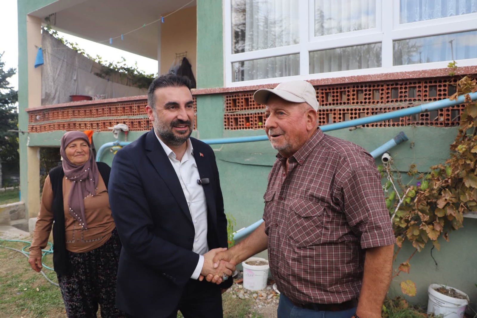 Özgür Kavak, baba ocağında hemşehrileriyle kucaklaştı