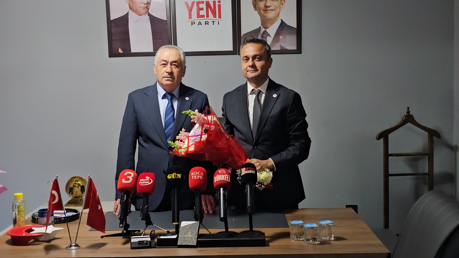Yeni Parti’de Erhan Dönemi başladı: “İktidar olacağız” 1 Yeni Parti’de Erhan Dönemi başladı: “İktidar olacağız”