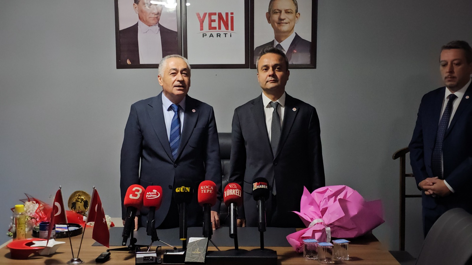 Yeni Parti’de Erhan Dönemi başladı: “İktidar olacağız” 3 Yeni Parti’de Erhan Dönemi başladı: “İktidar olacağız”