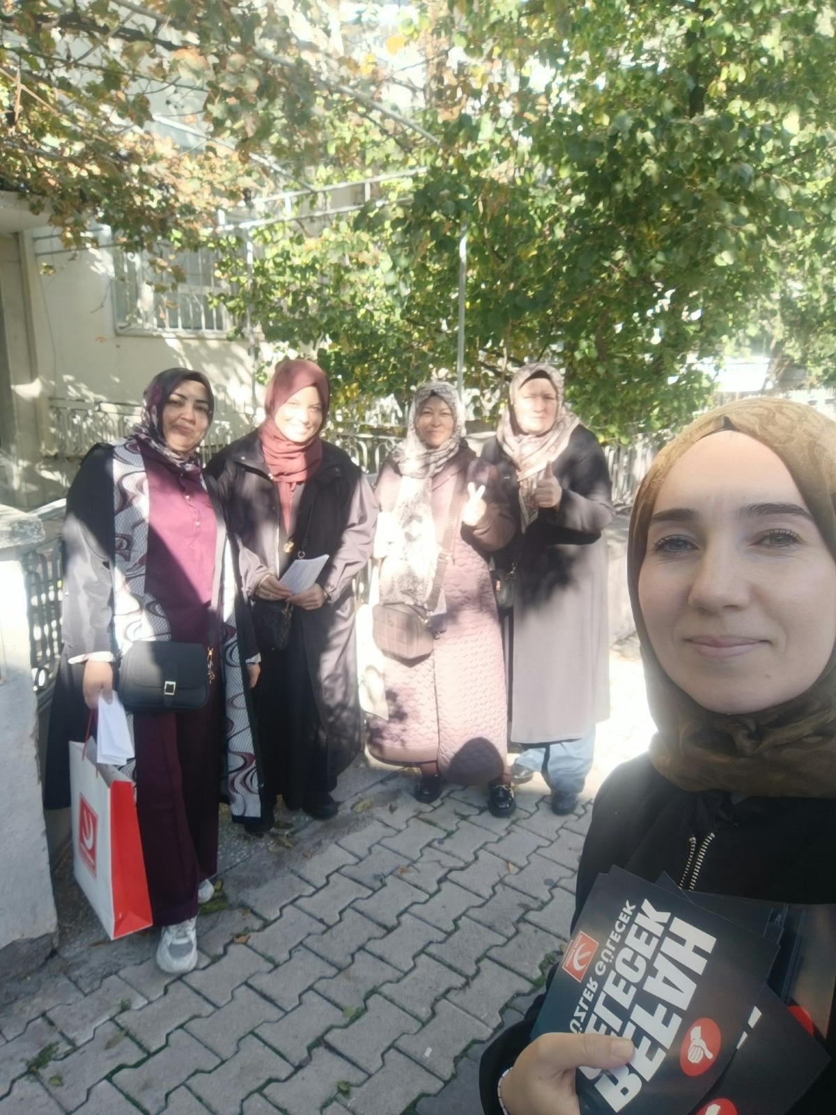 Yeniden Refah Partisi Kadın Kolları, Afyon’da sahada 2 Yeniden Refah Partisi Kadın Kolları, Afyon’da sahada