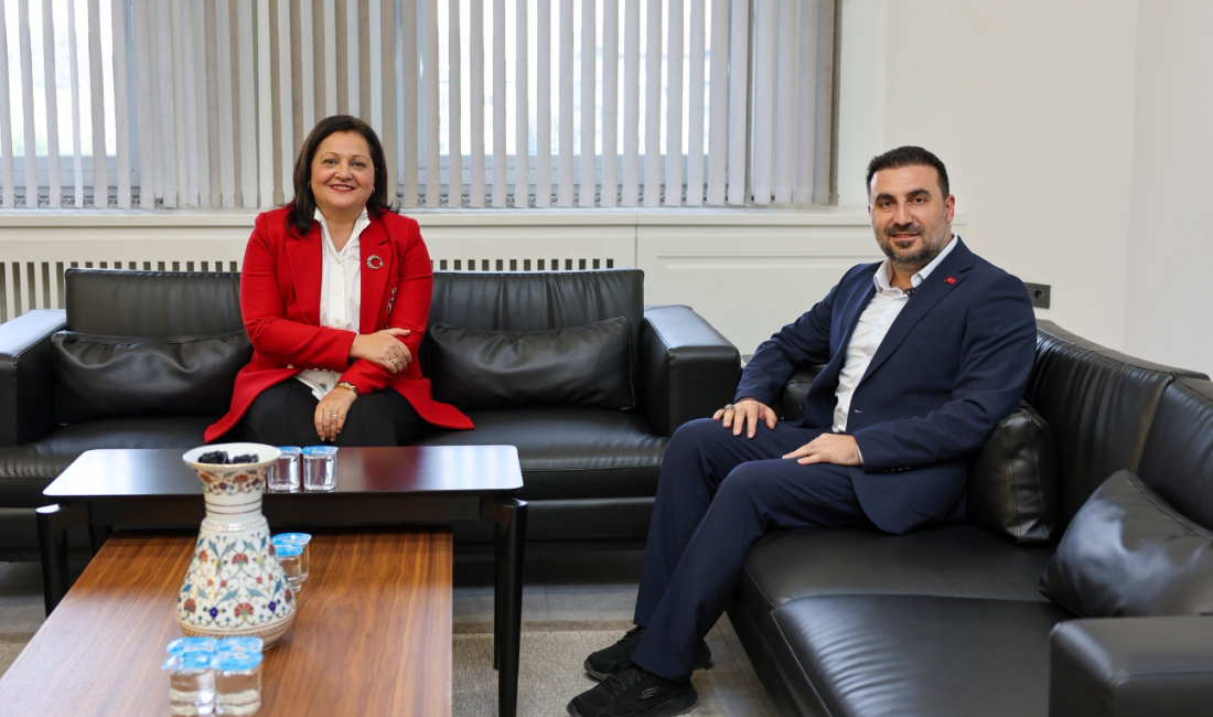 Afyonkarahisar Belediye Başkanı Burcu Köksal, AK Parti Afyonkarahisar İl Başkanı