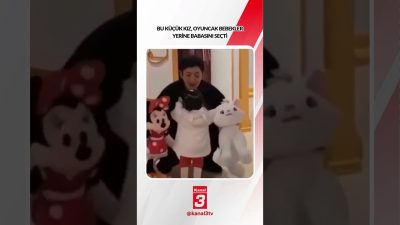Kanal 3Cum, Ekim 23, 2026 12:00pmURL:Embed:Bu küçük kız, oyuncak bebekler