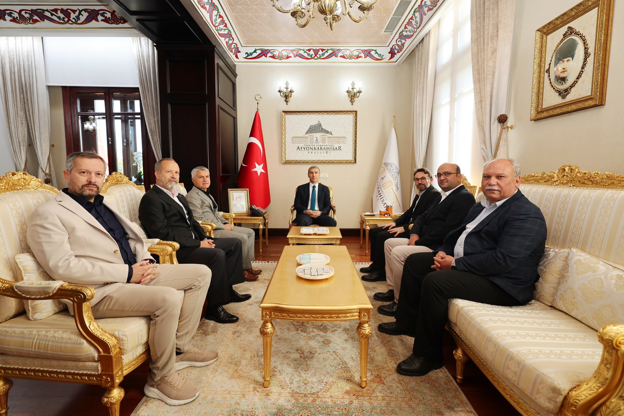 Vali Aktaş, sendika temsilcilerini makamında ağırladı