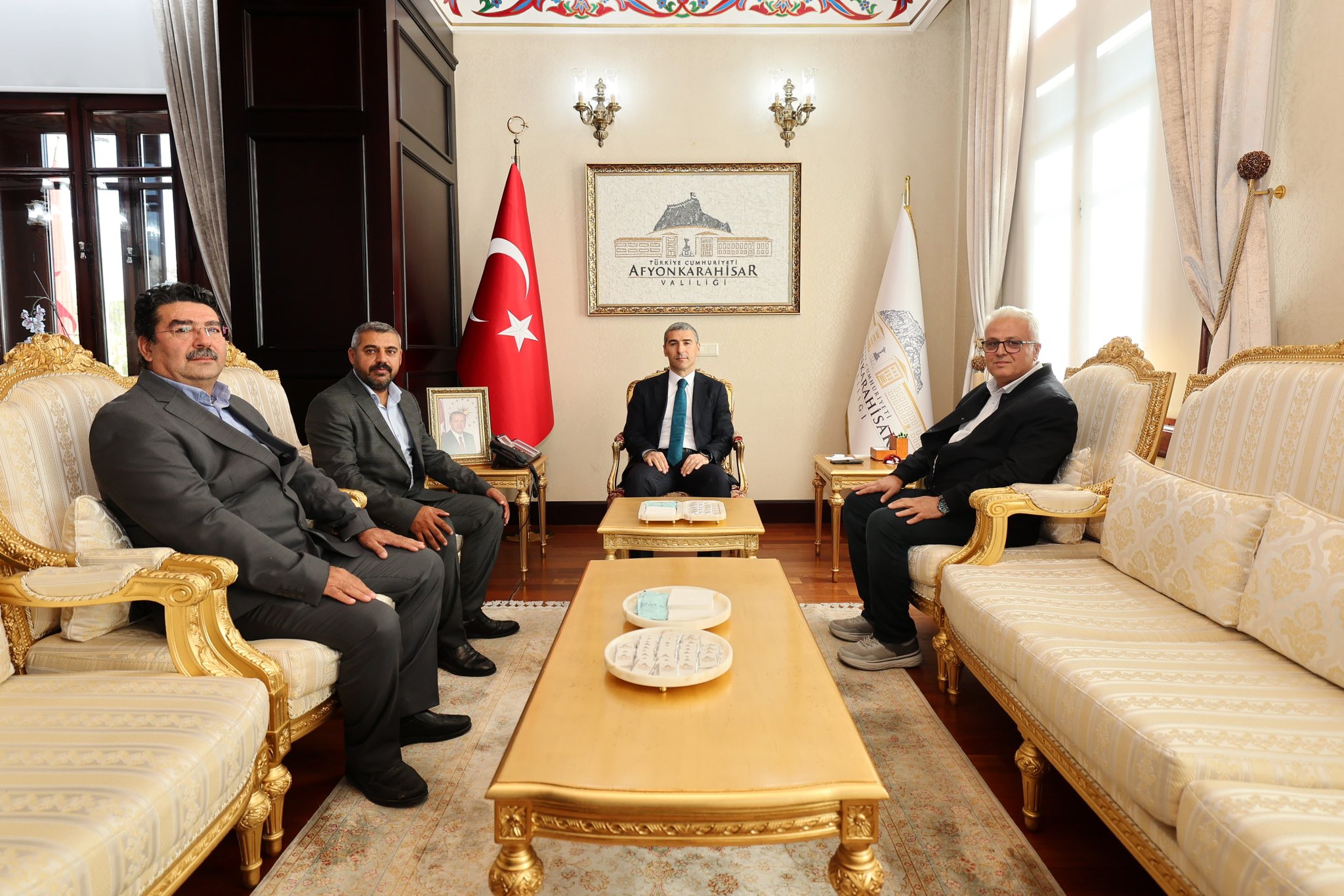 Vali Aktaş, sendika temsilcilerini makamında ağırladı