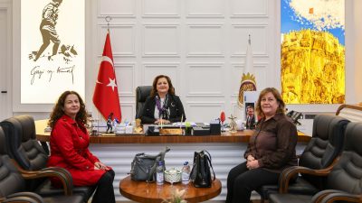 Afyonkarahisar Belediye Başkanı Burcu Köksal, kentte sanat alanında faaliyet gösteren