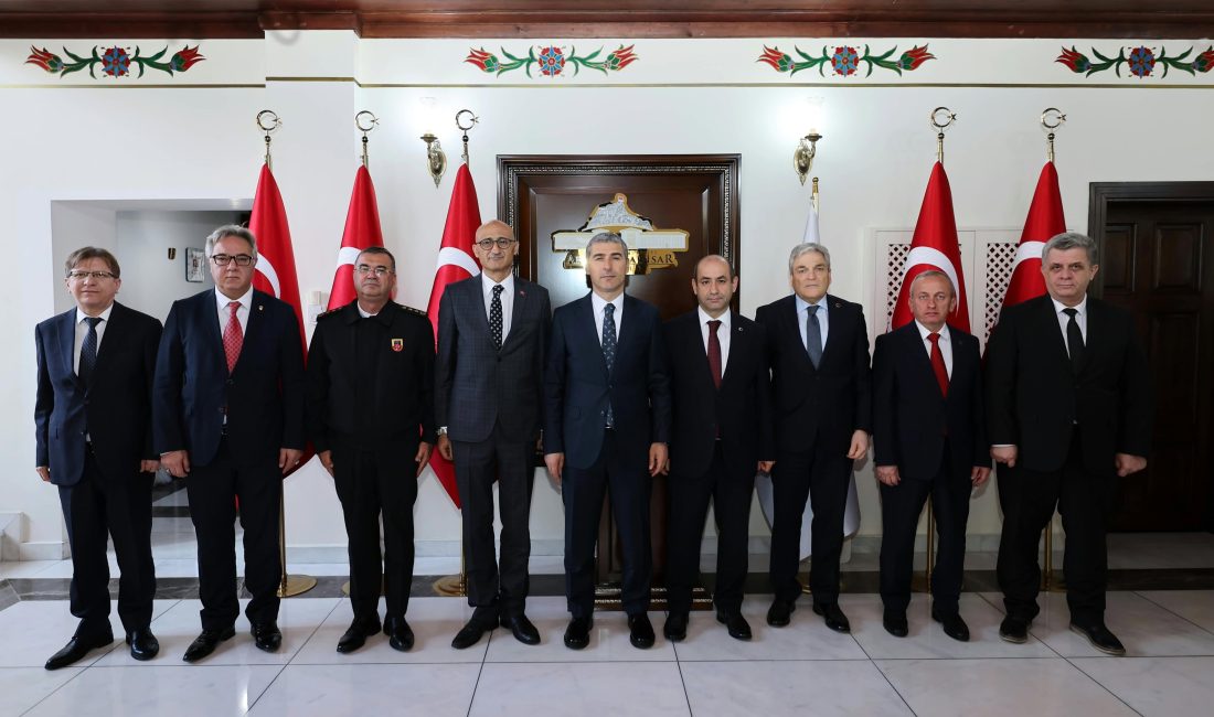 Afyonkarahisar Valisi Dr. Naci Aktaş, mülkiye, emniyet, millî eğitim ve