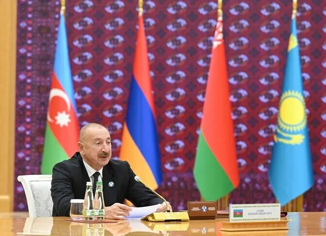 Azerbaycan Cumhurbaşkanı Aliyev, ülke üzerinden transit taşımacılığın 2026'nın ilk yarısında