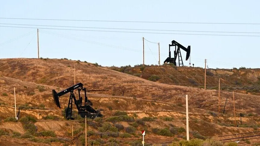 Brent petrolü %2,4, WTI ise %2,45 değer kazandı.