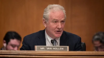 ABD'li Demokrat Senatör Chris Van Hollen, ülkesinin Orta Doğu'ya "USS
