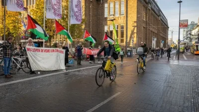 Hollanda’nın Utrecht kentinde, İsrail’in Filistin’deki saldırılarına dikkati çekmek amacıyla 111