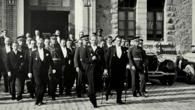 Anadolu'nun işgalden kurtarılmasının ardından Gazi Mustafa Kemal Atatürk'ün önderliğinde, TBMM'nin