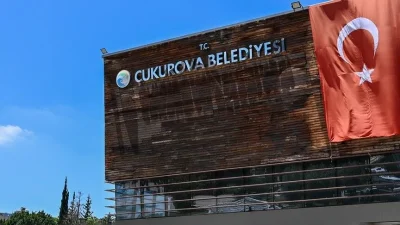 Çukurova Belediyesi'ndeki usulsüzlüklere yönelik soruşturma kapsamında, aralarında Çukurova Belediye Başkanı
