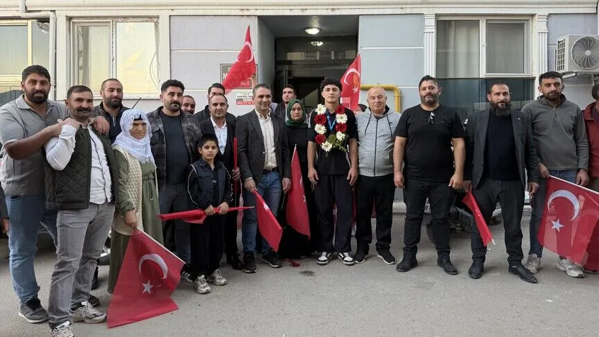 Hırvatistan'da düzenlenen Yıldızlar Balkan Güreş Şampiyonası'nda 85 kiloda altın madalya
