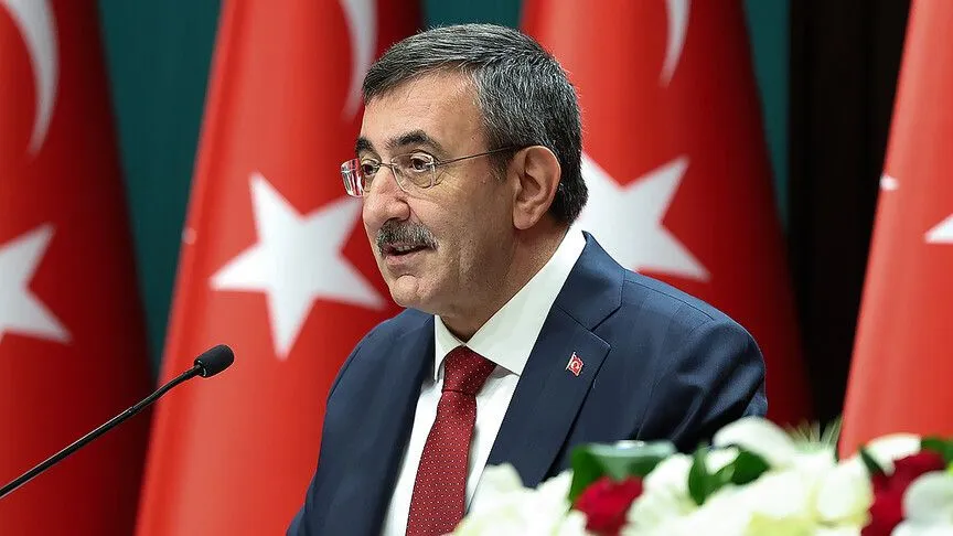 Cumhurbaşkanı Yardımcısı Cevdet Yılmaz, 11 Aralık 2025'te finans zirvesinde yaptığı